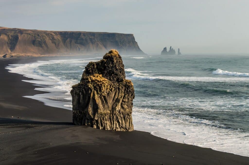 Black Beach är ett av Islands bästa fotomotiv