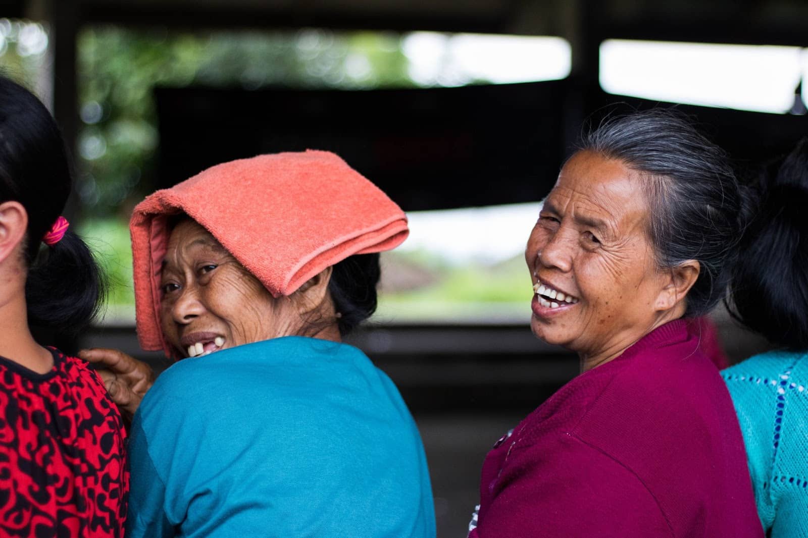 Cultuur in Indonesië: Vrouwen die lachen